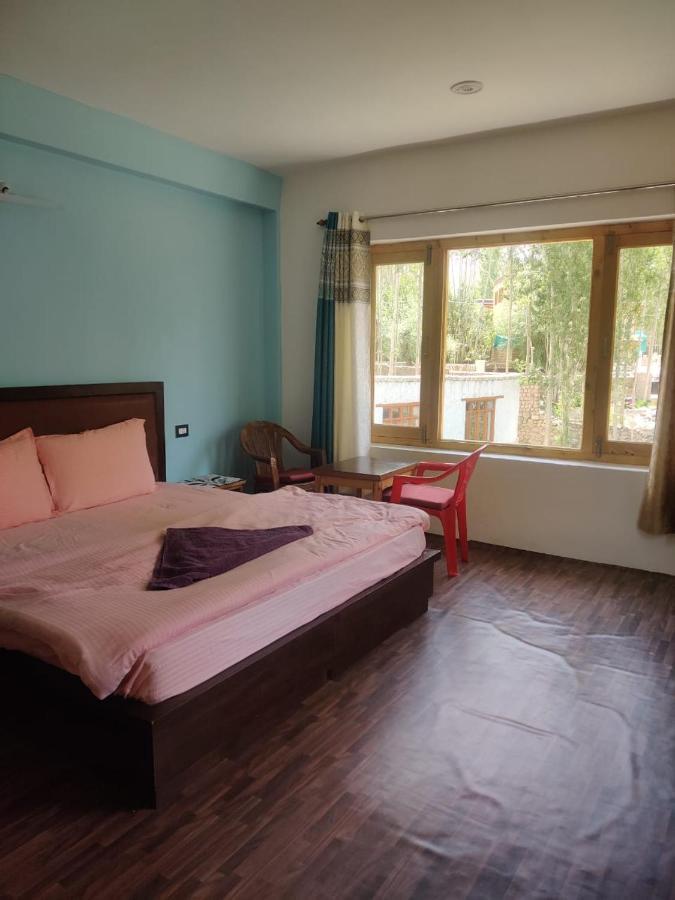 Tsetan Guest House Leh Ngoại thất bức ảnh